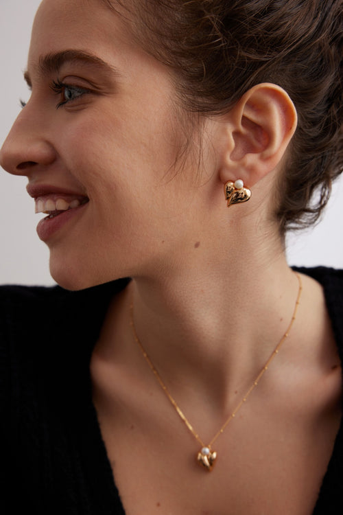 Amorous Blaze (Earrings)