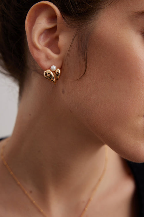 Amorous Blaze (Earrings)