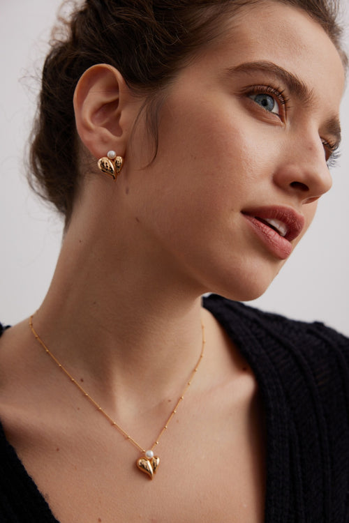 Amorous Blaze (Earrings)