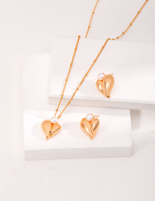 Amorous Blaze (Earrings)
